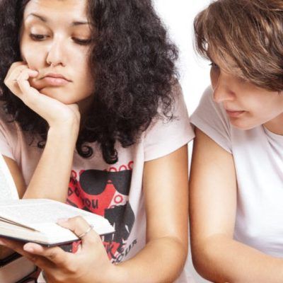 content marketing strategy attracting retaining customers